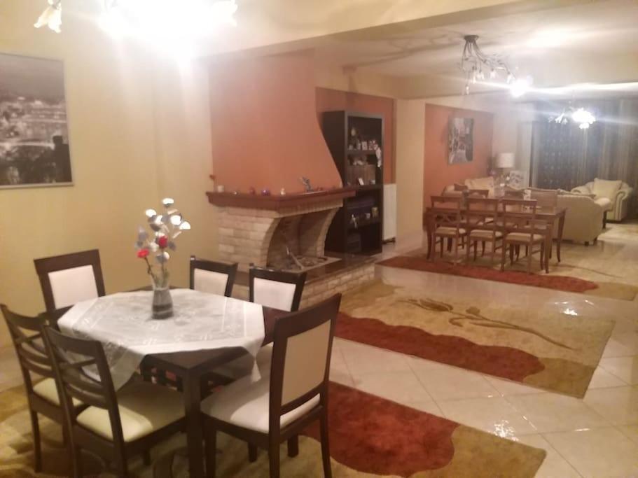 Όμορφο Διαμερισμα Με Δυο Κρεβατοκάμαρες Apartman Delphoi Kültér fotó